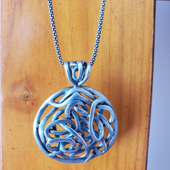 Silpada 925 Woven Knot Pendant on 925 Silver Silpada Chain - Picture 2 of 16